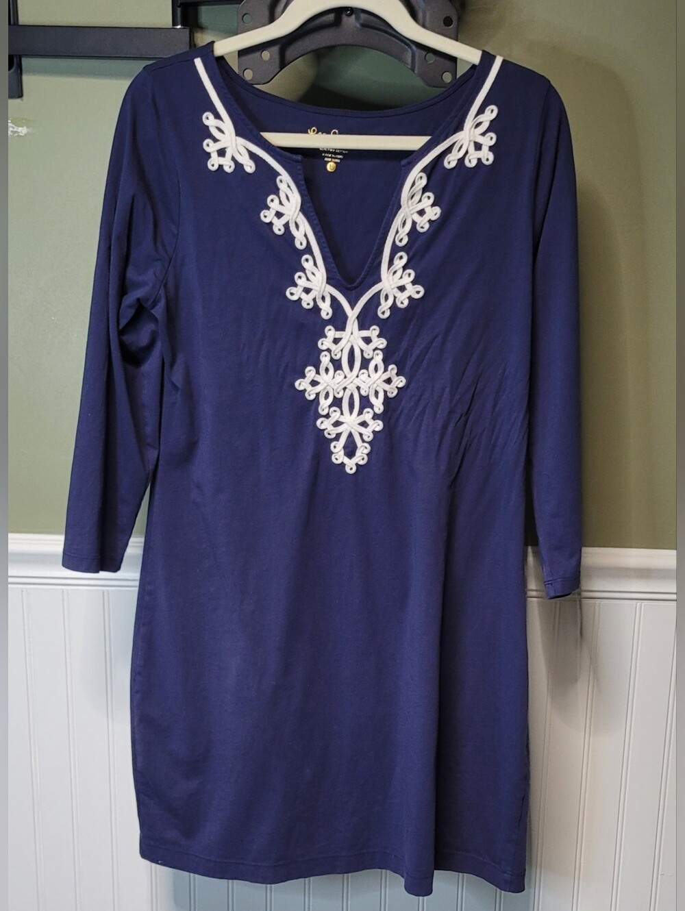 Lilly Pulitzer Marina Dress Navy Blue White Embroidered V-Neck Shift